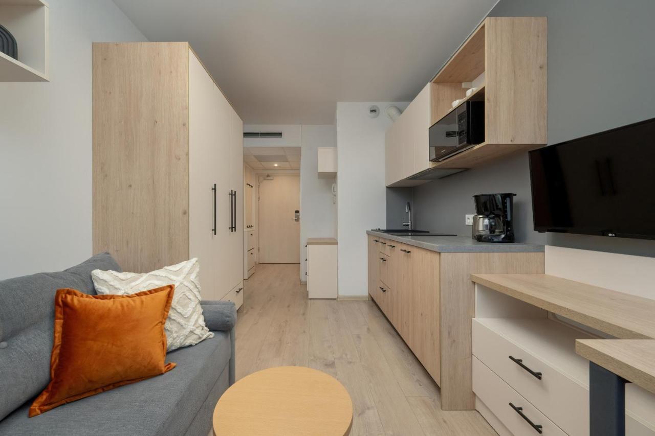 Trendy Studios With Home Office Near Wroclaw Main Station By Noclegi Renters ภายนอก รูปภาพ